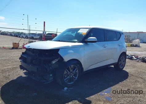 2021 Kia Soul S z USA, uszkodzony, nr VIN KNDJ23AU2M7795650